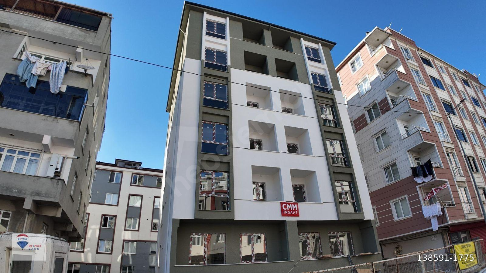 RE/MAX LAND'DEN 2+1 ARA KAT FIRSAT DAİRE