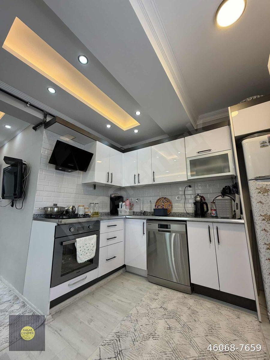 EMLAK CENTER'DAN 50.YIL MAH. 3+1 AÇIK MUTFAK EBEVEYN BANYOLU