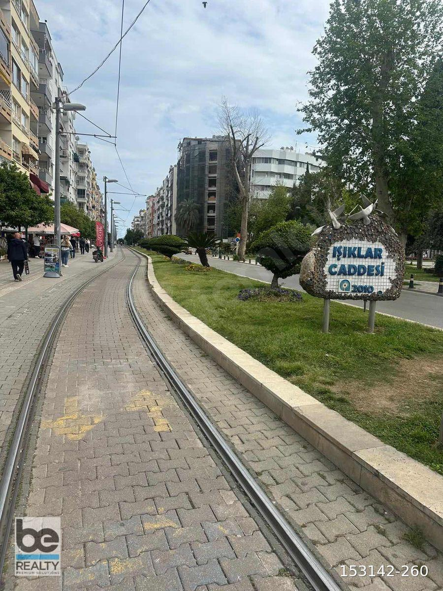IŞIKLAR'DA SATILIK 2+1 DAİRE