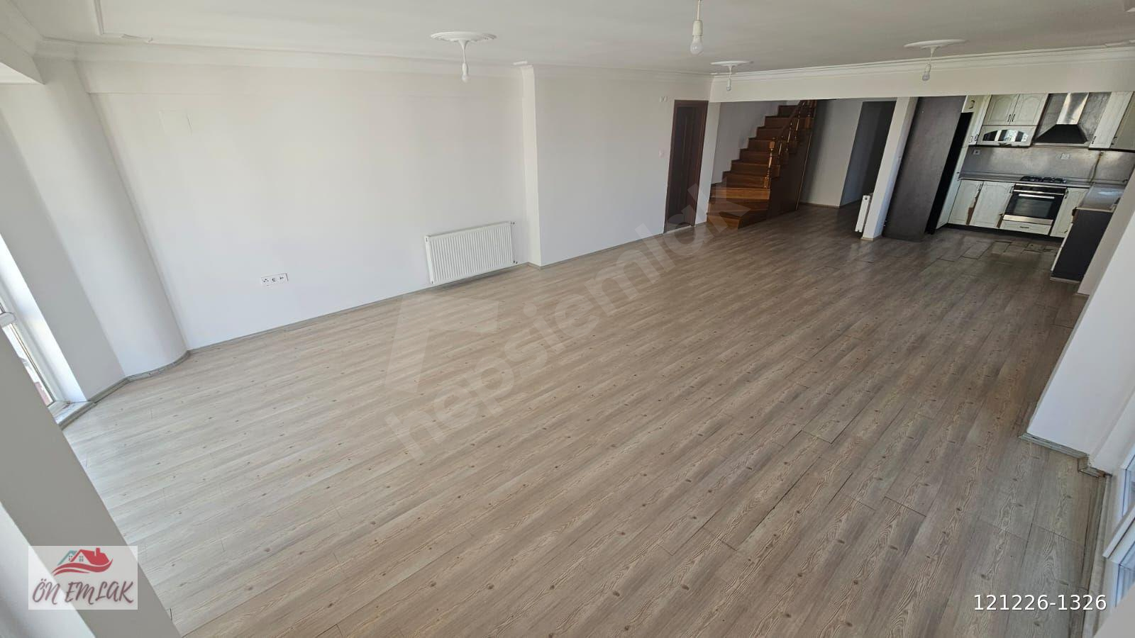 BURHANİYE TAM MERKEZDE 280 M2 SATILIK 5+1 DUBLEKS DAİRE!