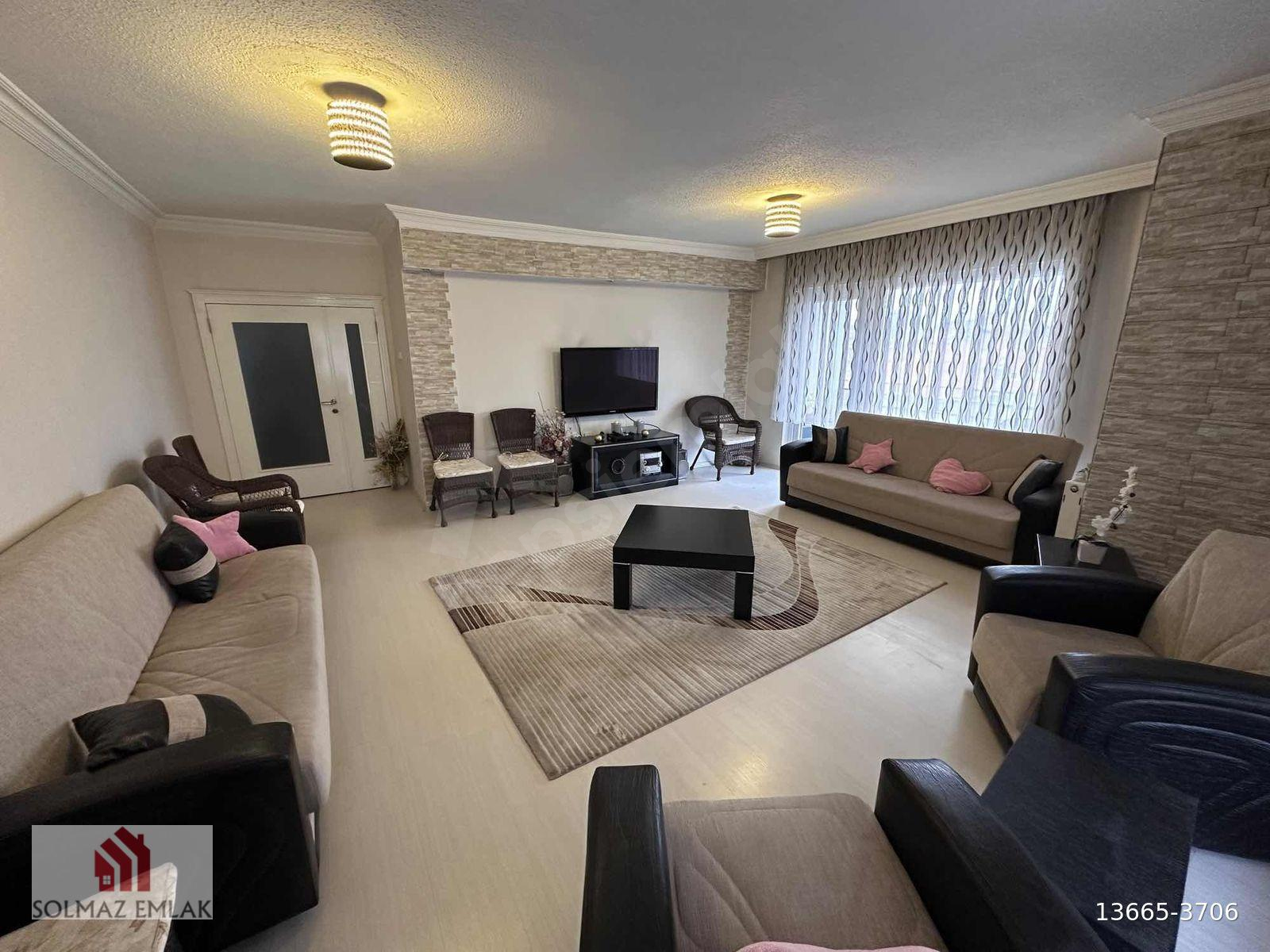 SOLMAZ EMLAK'TAN ŞEHRİN MERKEZİNDE 3+1 GENİŞ SATILIK DAİRE