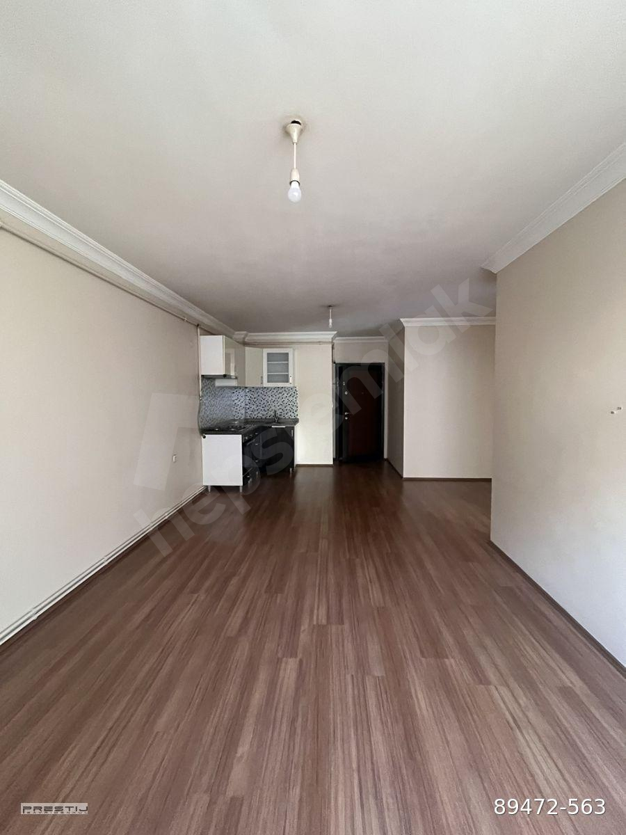 İNCİVEZDE ÜNİVERSİTEYE YAKIN BALKONLU 1+1 KİRALIK DAİRE