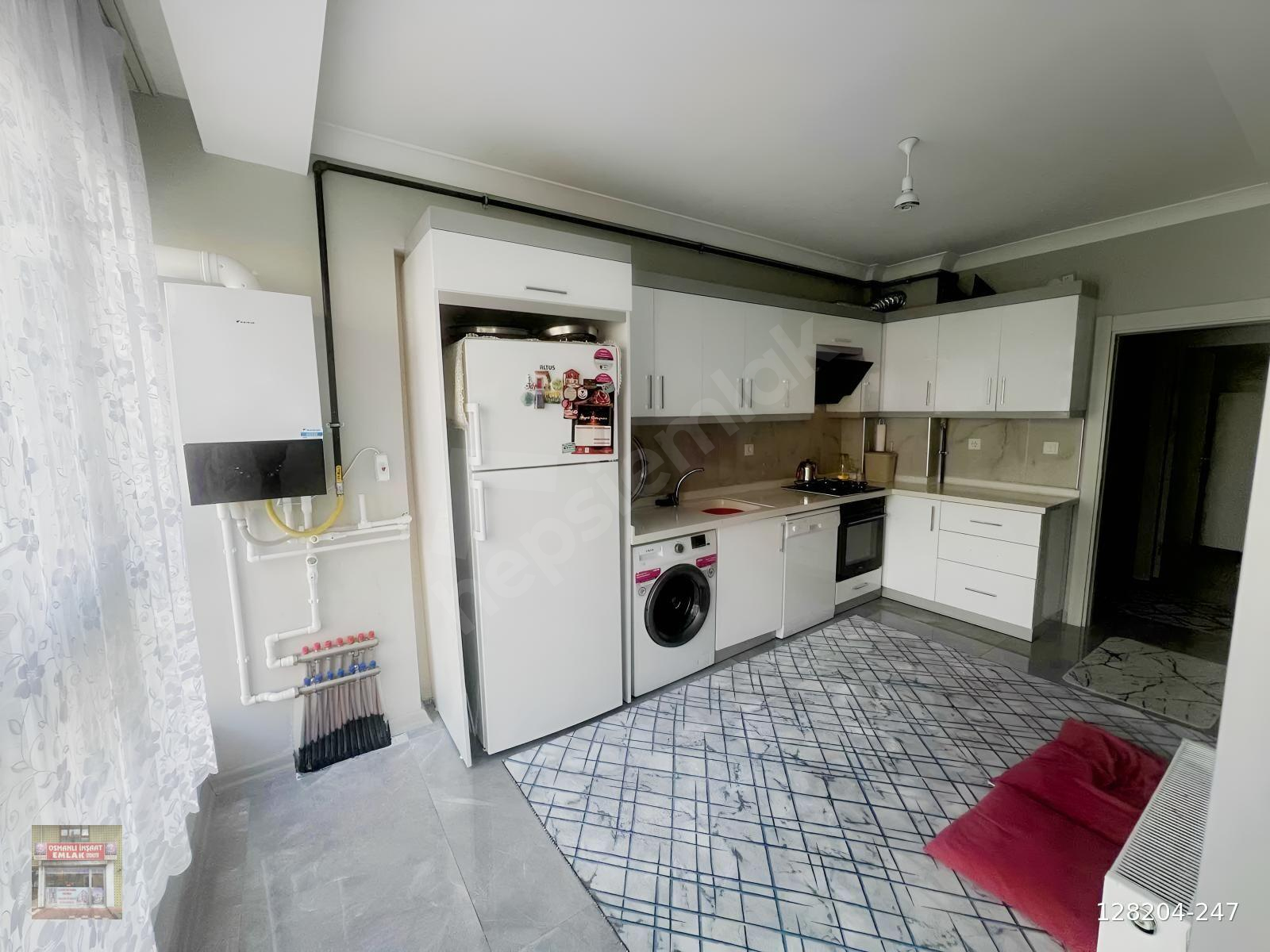FERİDUNÇELİK MAHALLESİNDE SATILIK DAİRE3+1OSMANLIİNŞEMLAKDAN