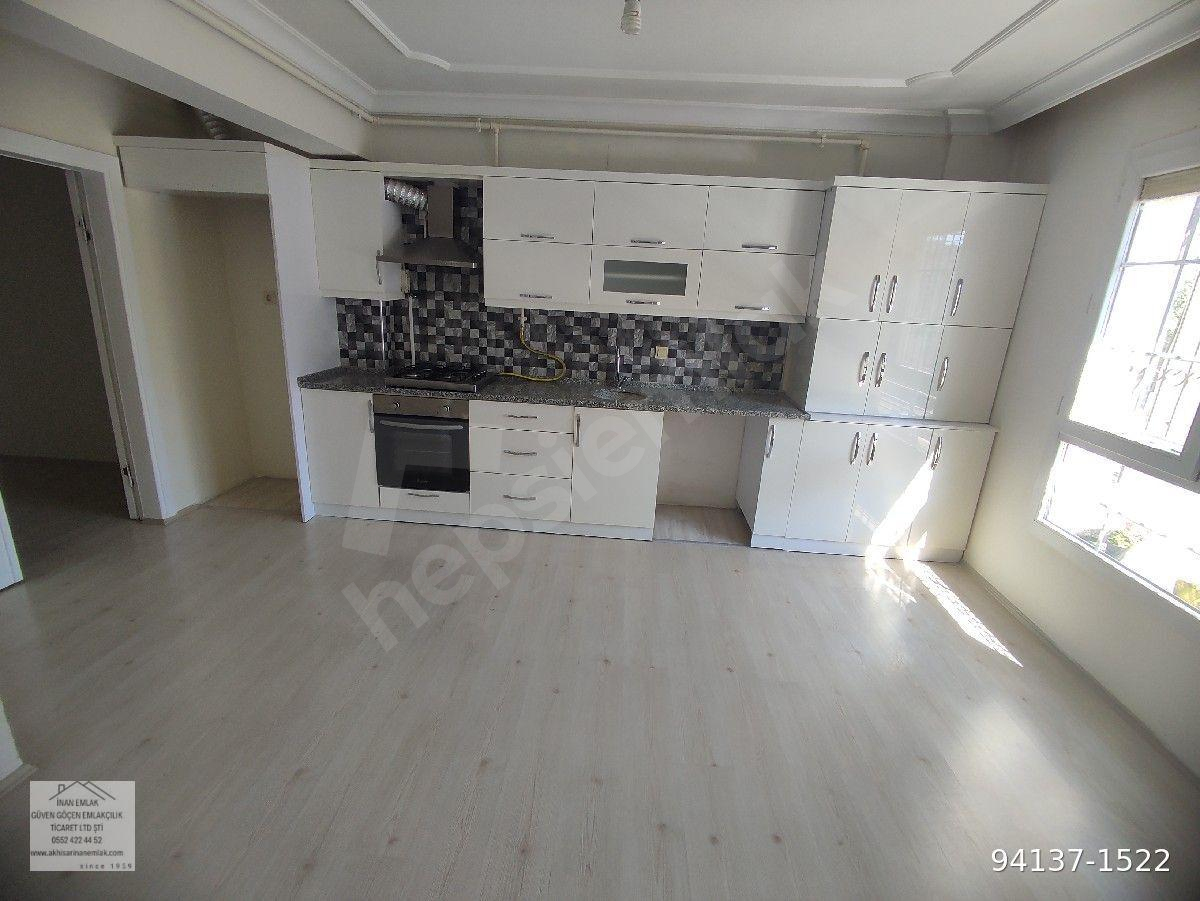 Akhisar Atatürk Mahallesi'nde 2+1 Kiralık Daire