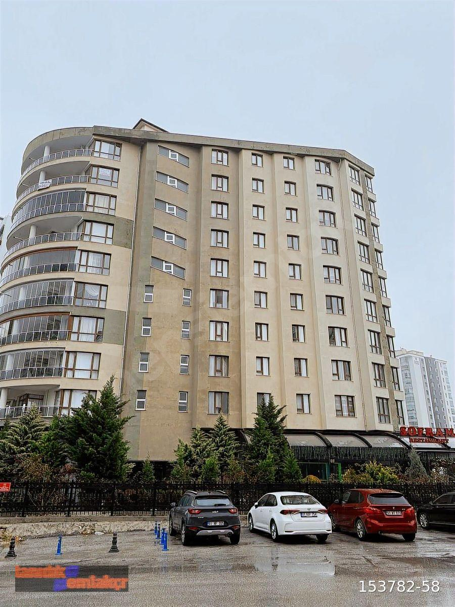 TANIDIK EMLAKÇI BOR YOLUNDA DİNÇ APT'DA 4+1 DAİRE SATIYOR