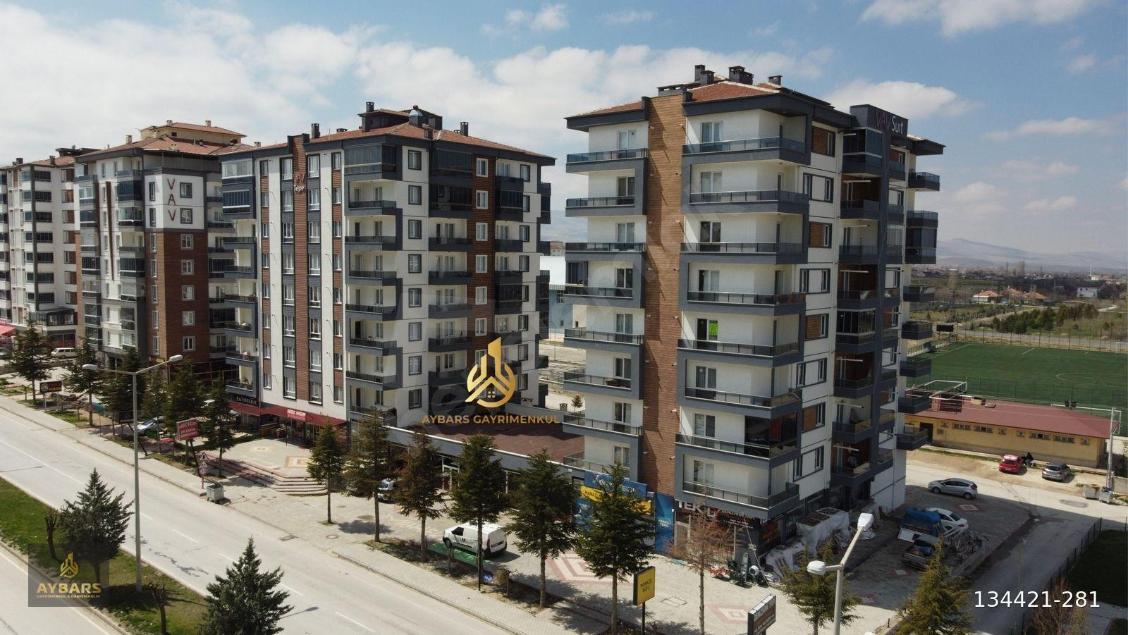 AYBARS GAYRİMENKUL'DEN HARİKA KONUMDA SATILIK 1+1 EŞYALI DAİRE
