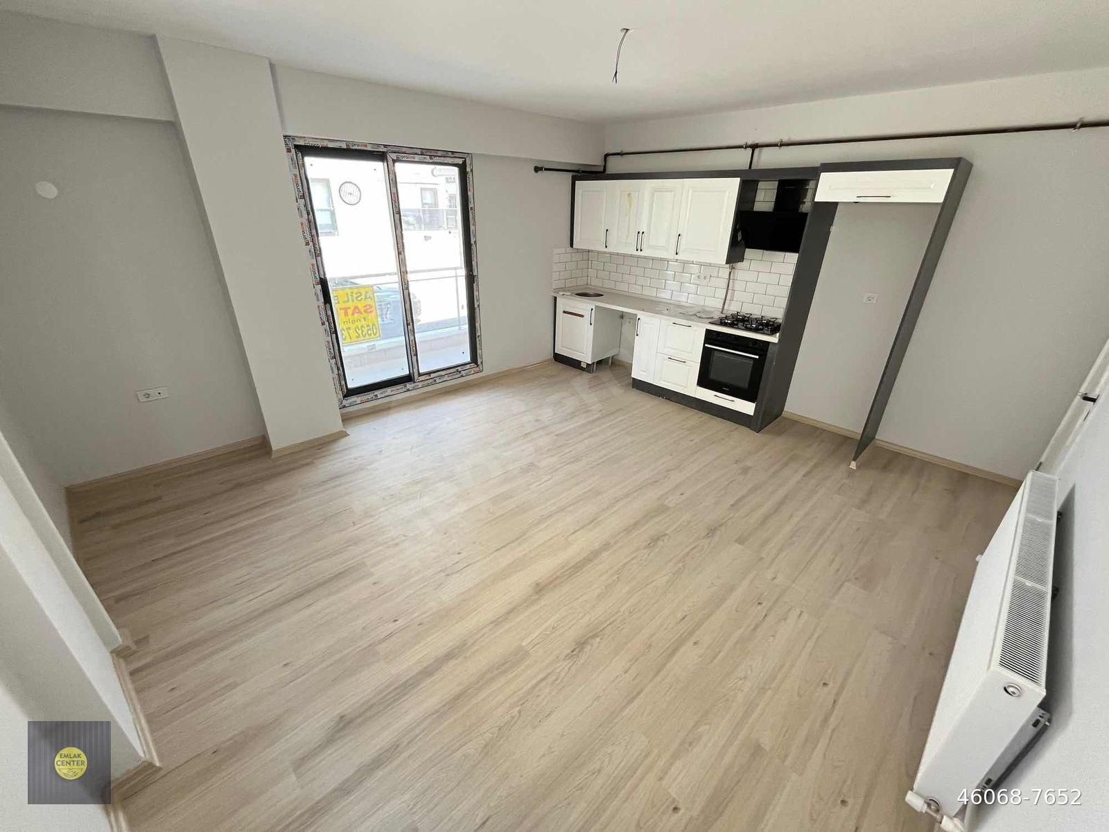 EMLAK CENTER'DAN MURADİYE MAH SATILIK 1+1 DAİRE