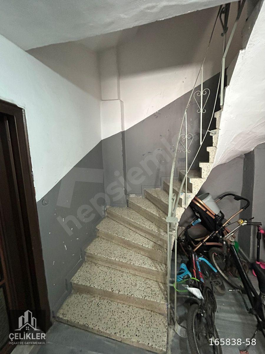 212 METROYA YÜRÜME MESAFESİNDE SATILIK 2+1 DAİRE