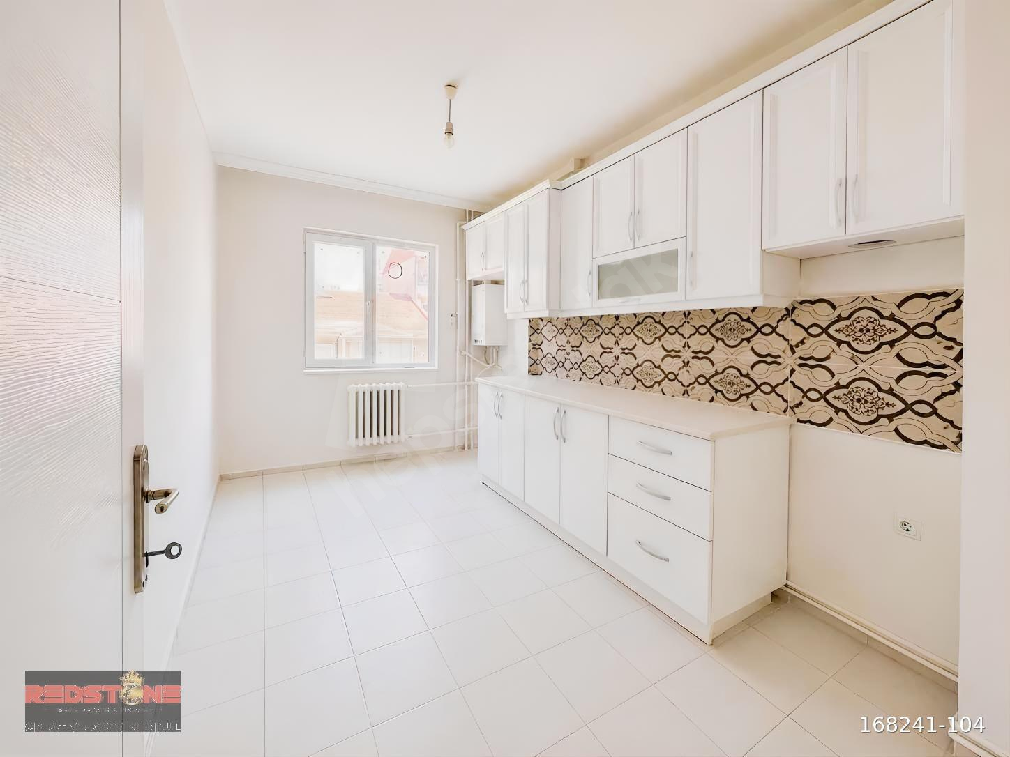 Eskişehir Kırmızıtoprak Mahallesi'nde Satılık 2+1 Bakımlı Daire