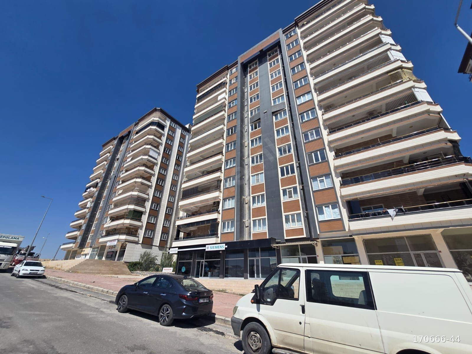 EYLÜL EMLAK'TAN MAŞUK'TA SİTE İÇERİSİNDE KİRALIK 3+1 DAİRE