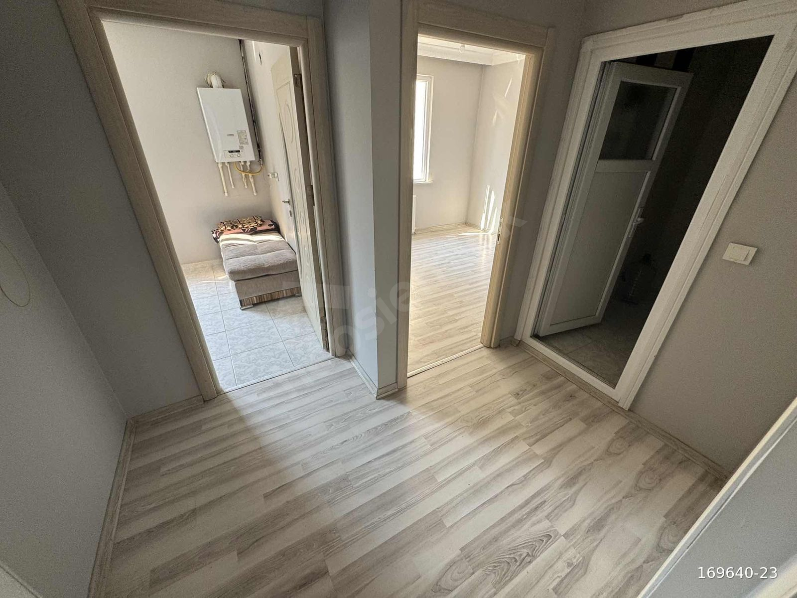 İSLAMBEY MAHALLESİ'NDE MERKEZE YAKIN KİRALIK 1+1 DAİRE