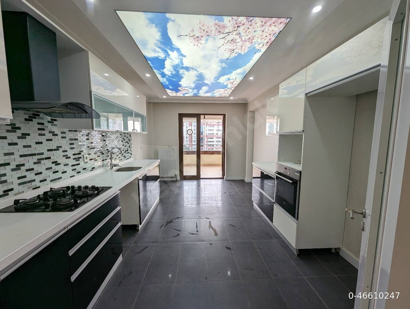 Güvenlikli,parklı sitede,yapılı, ankara manzaralı sahibinden 4+1
