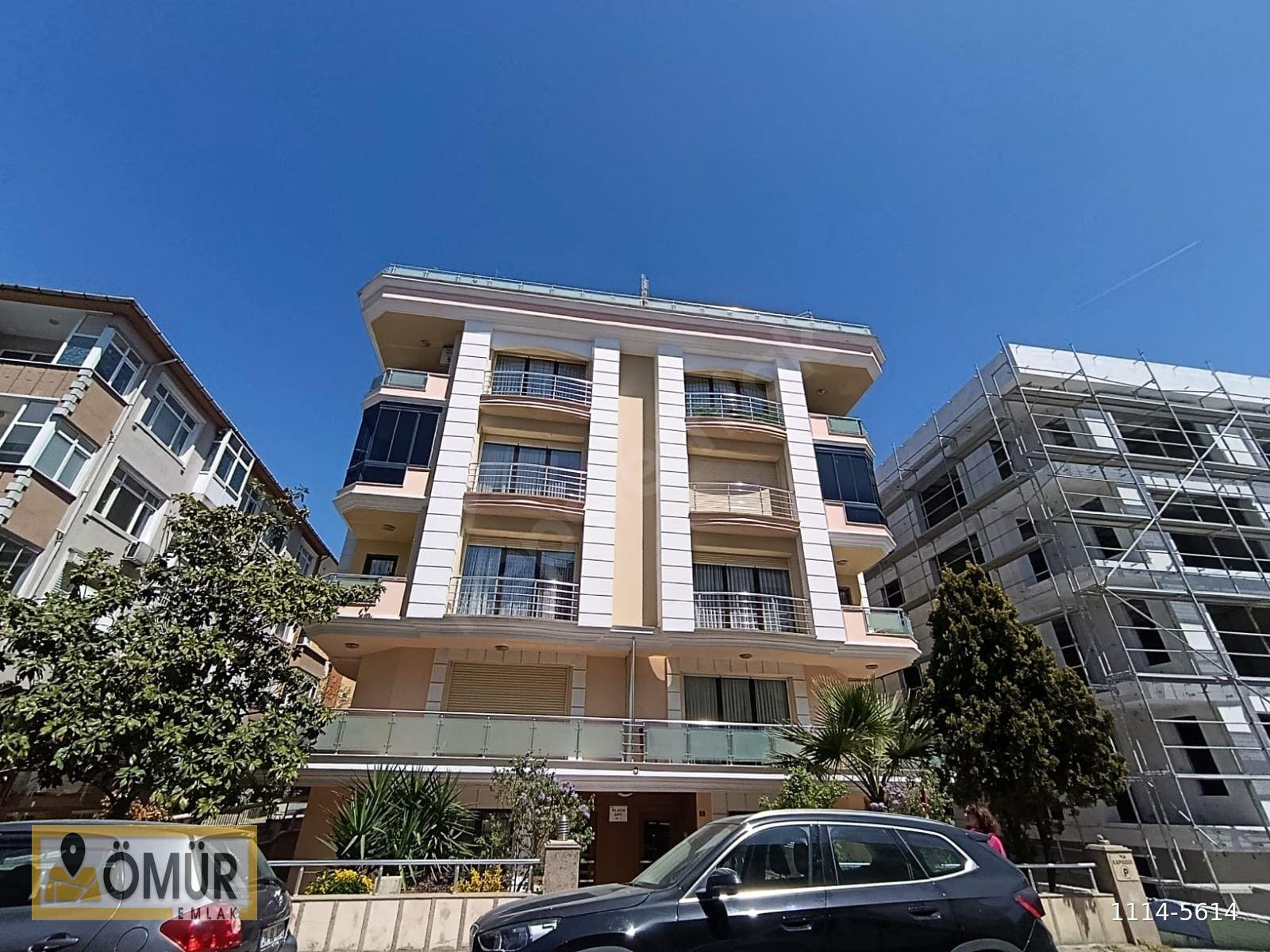 Bahçelievler Çalışlar Caddesine Yakın 220 m² Geniş 4+1 Satılık