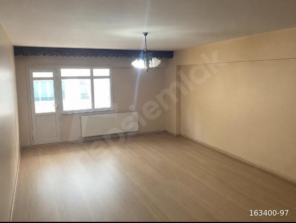 SAKARYA MERKEZDE SATILIK 3+1 DAİRE..