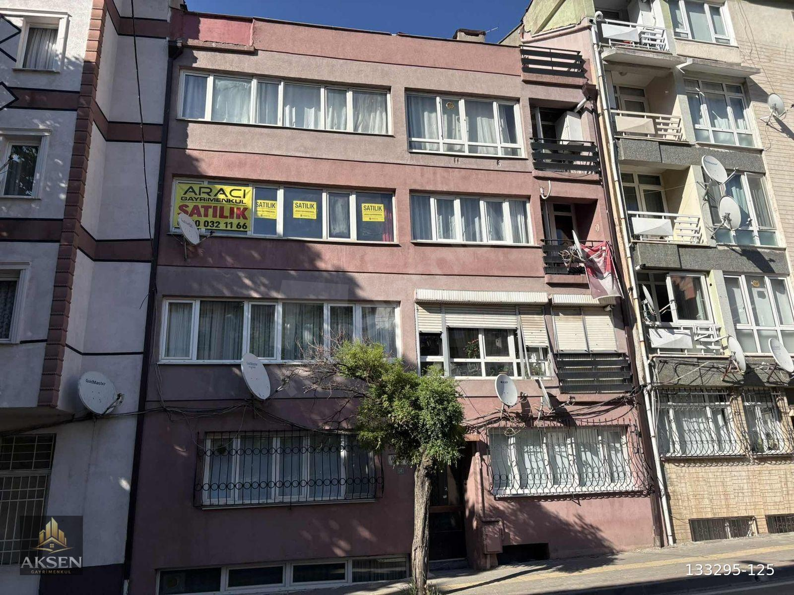 MAKSEM CADDESİN'de SATILIK ARA KAT DAİRE