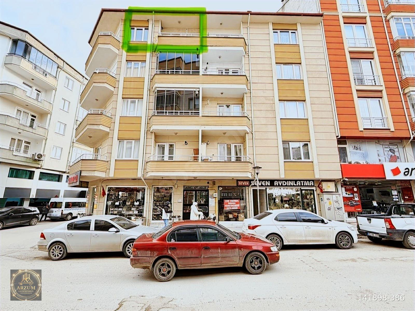 MERZİFON HARMANLAR MAHALLESİNDE KİRALIK MERKEZİ KONUMDA ÇARŞIDA