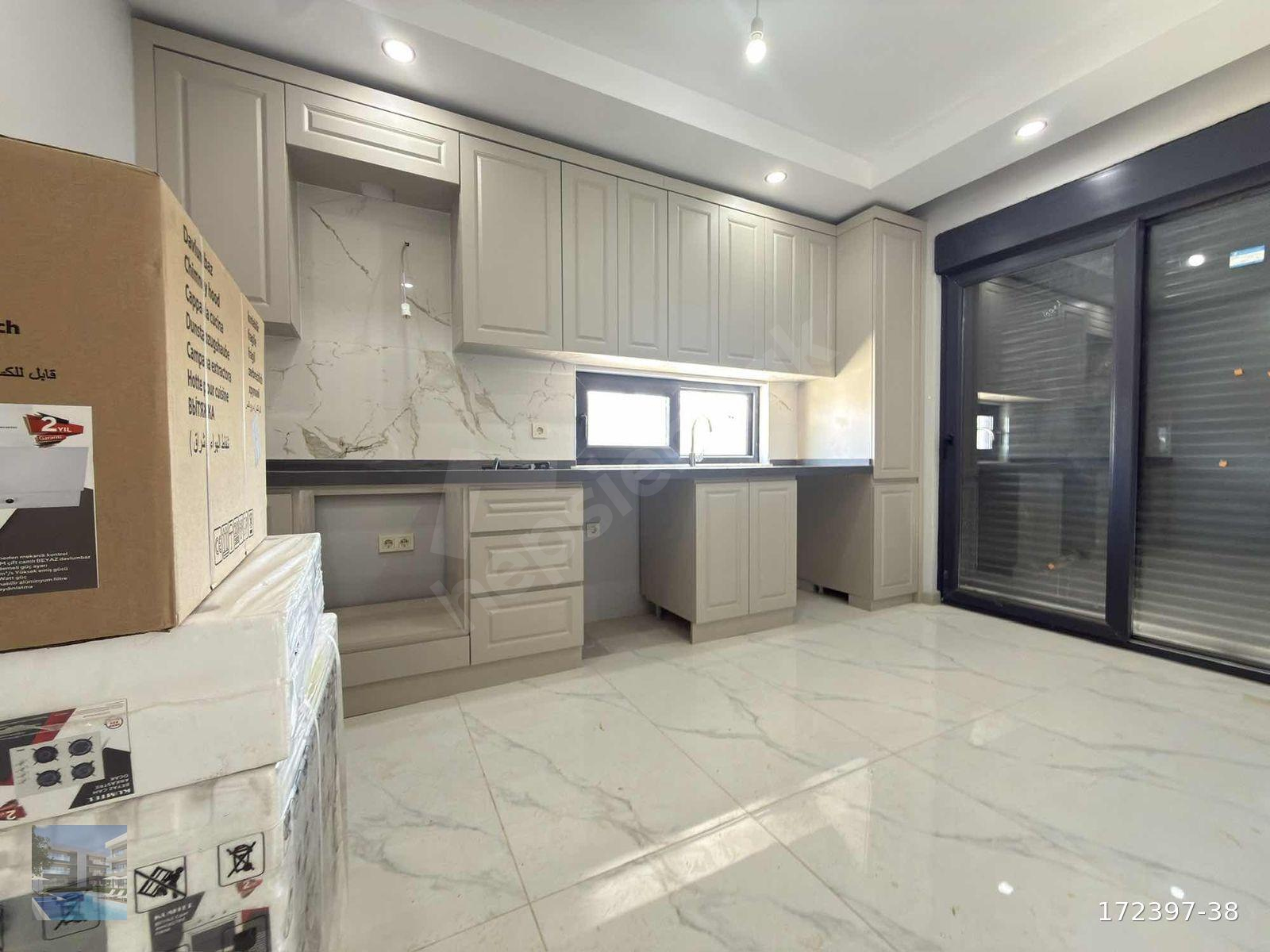 YENİKÖY MH AYRI MUTFAK AYRI WC GÜNEY CEPHE GENİŞ 2+1 110 M2