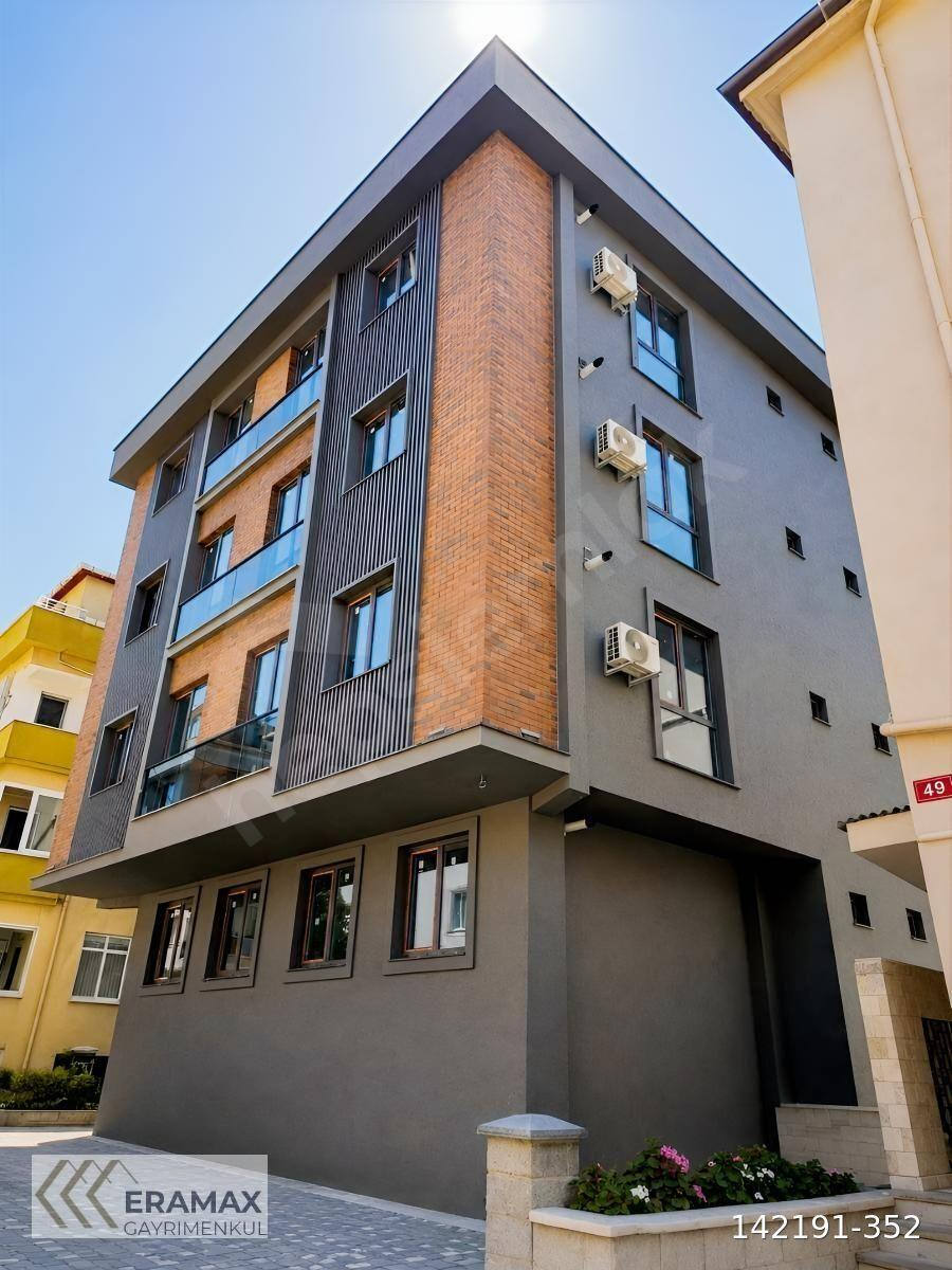 YEDİTEPE ÜNİVERSİTESİ YOLUN SONUNDA GÖRÜNEN. 500 METRE 1+0 .