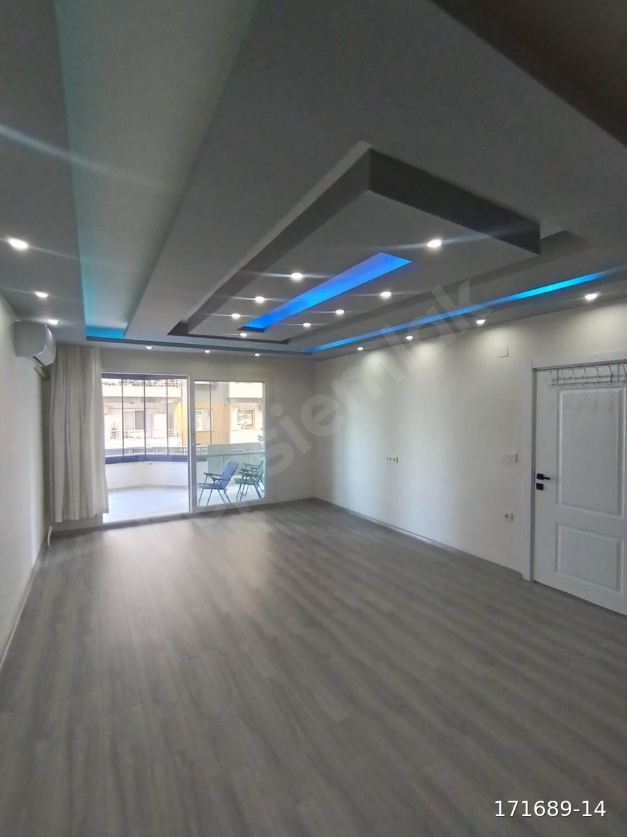 MERKÜR DEN ERDEMLİ MERKE DE İÇİ SIFIR YAPILMIŞ GENİŞ DAİRE.