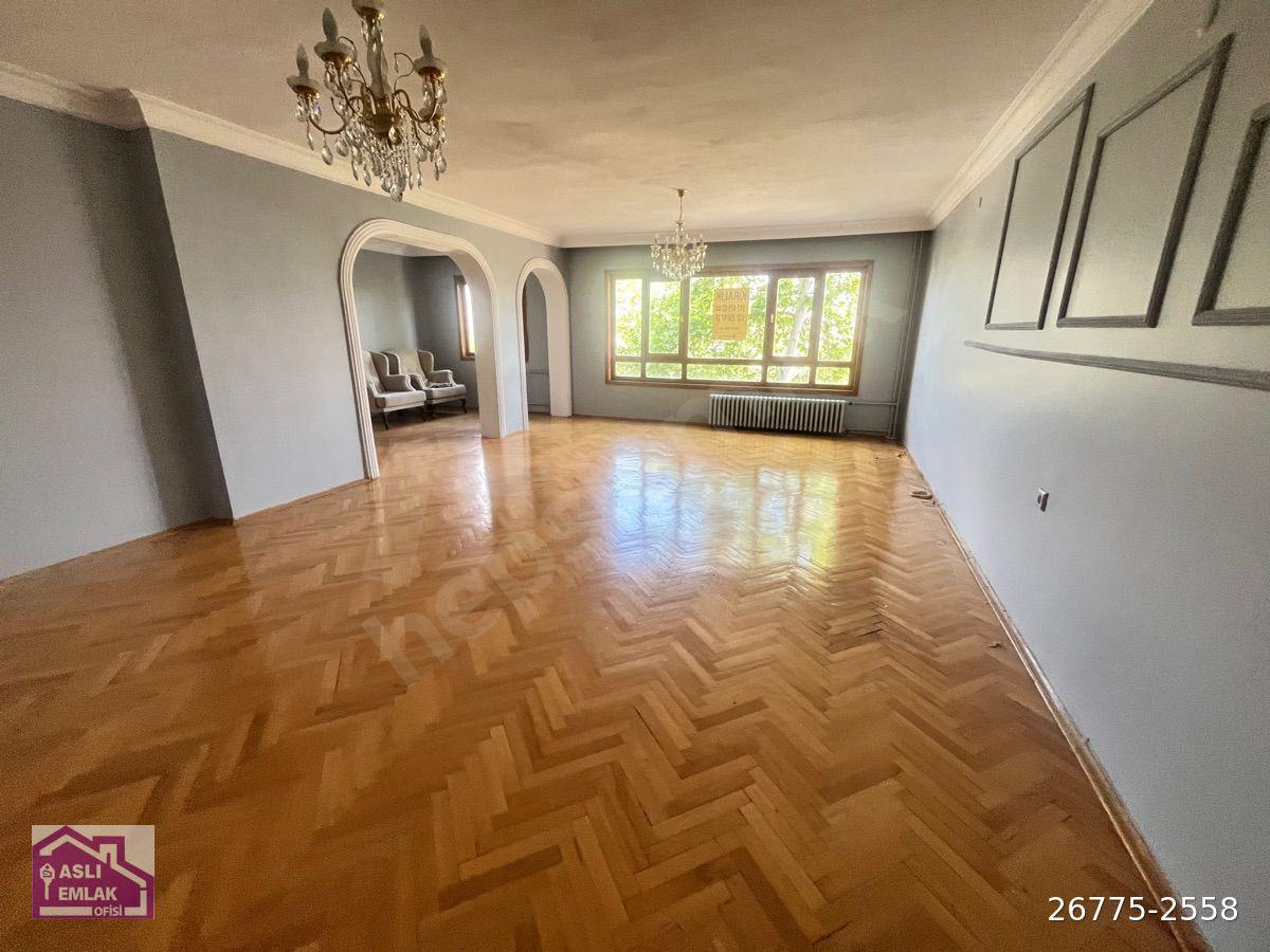 ASLI DAN İLKER CADDE ÜSTÜ ÖN CEPHE MERKEZİ ISITMALI ÇİFT BANYOLU GENİŞ 5+1 KAPALI DUBLEKS