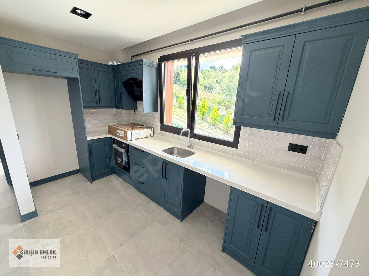KAPALI OTOPARKLI SİTE İÇİNDE SALON MUTFAK AYRI SATILIK 2+1 DAİRE