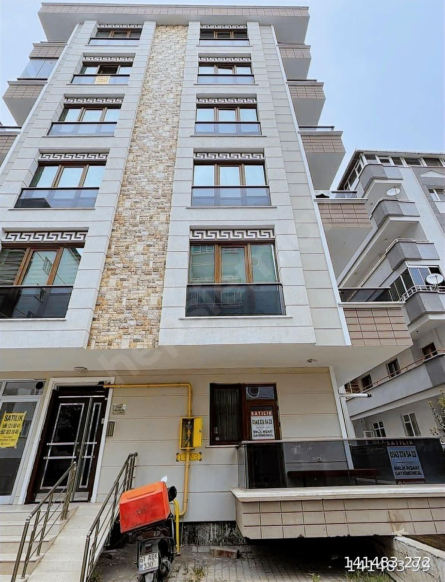 MUHTEŞEM KONUMDA SATILIK 1+1 DAİRE