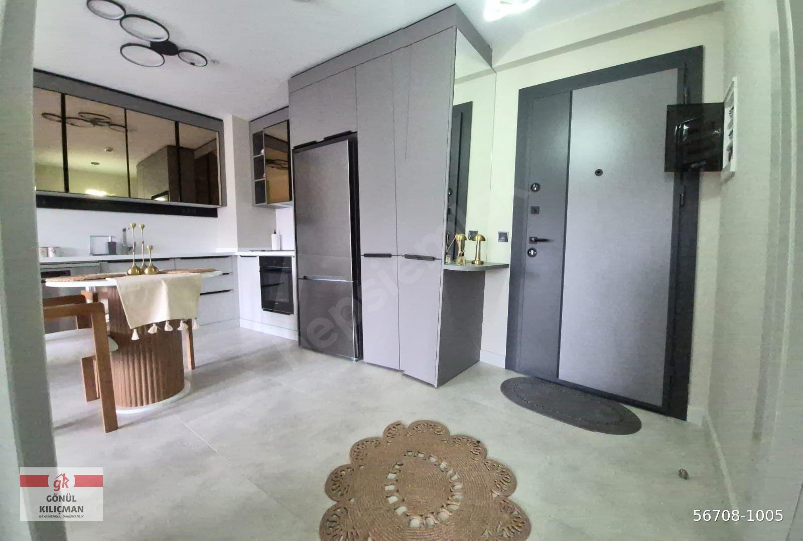GÖNÜL KILIÇMAN'DAN BORDO YAŞAM SİTESİN'DE SIFIR EŞYALI DAİRE