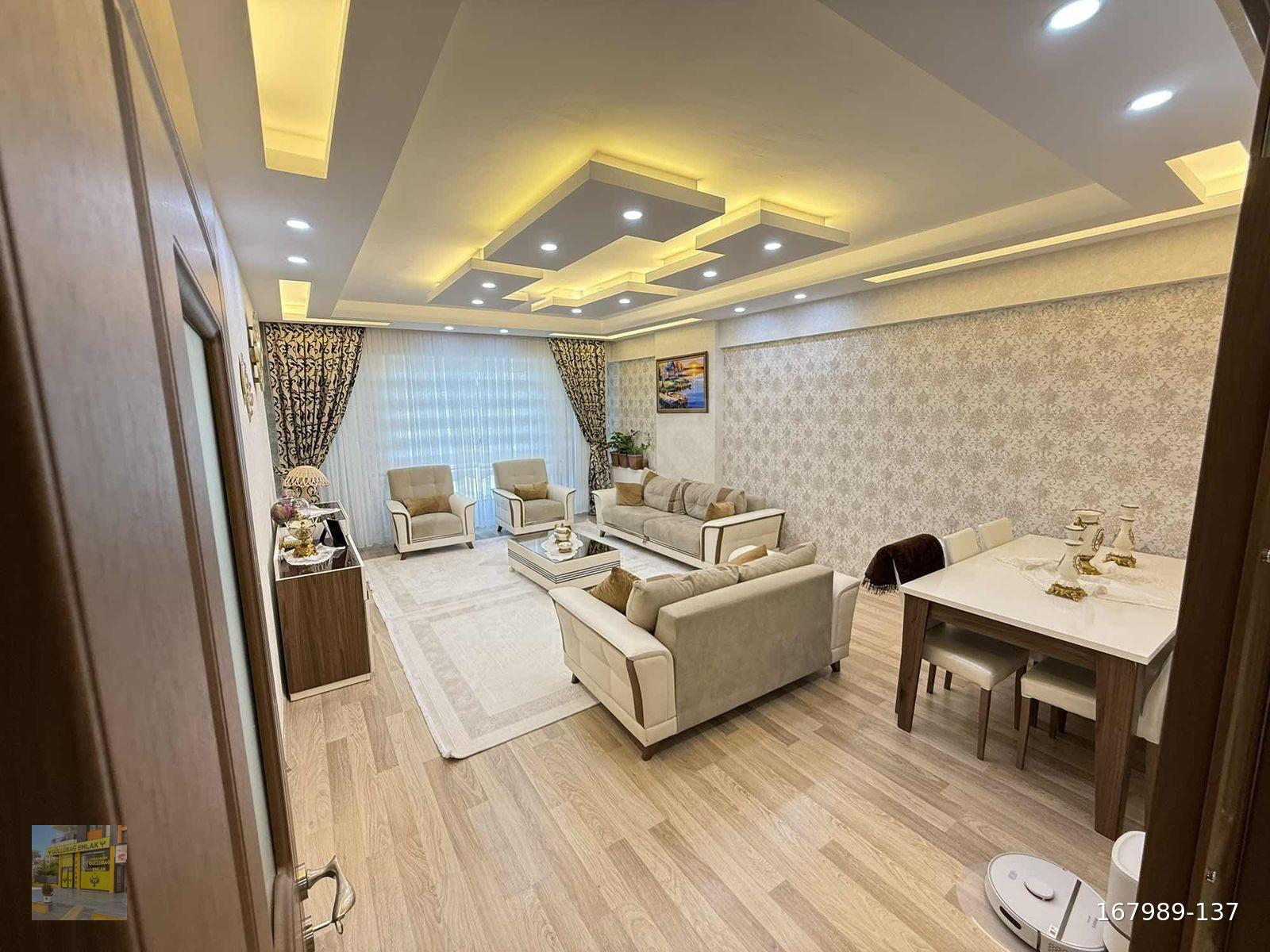MERKEZİ YERDE SİTE İÇİ 5 ODALI DAİRE