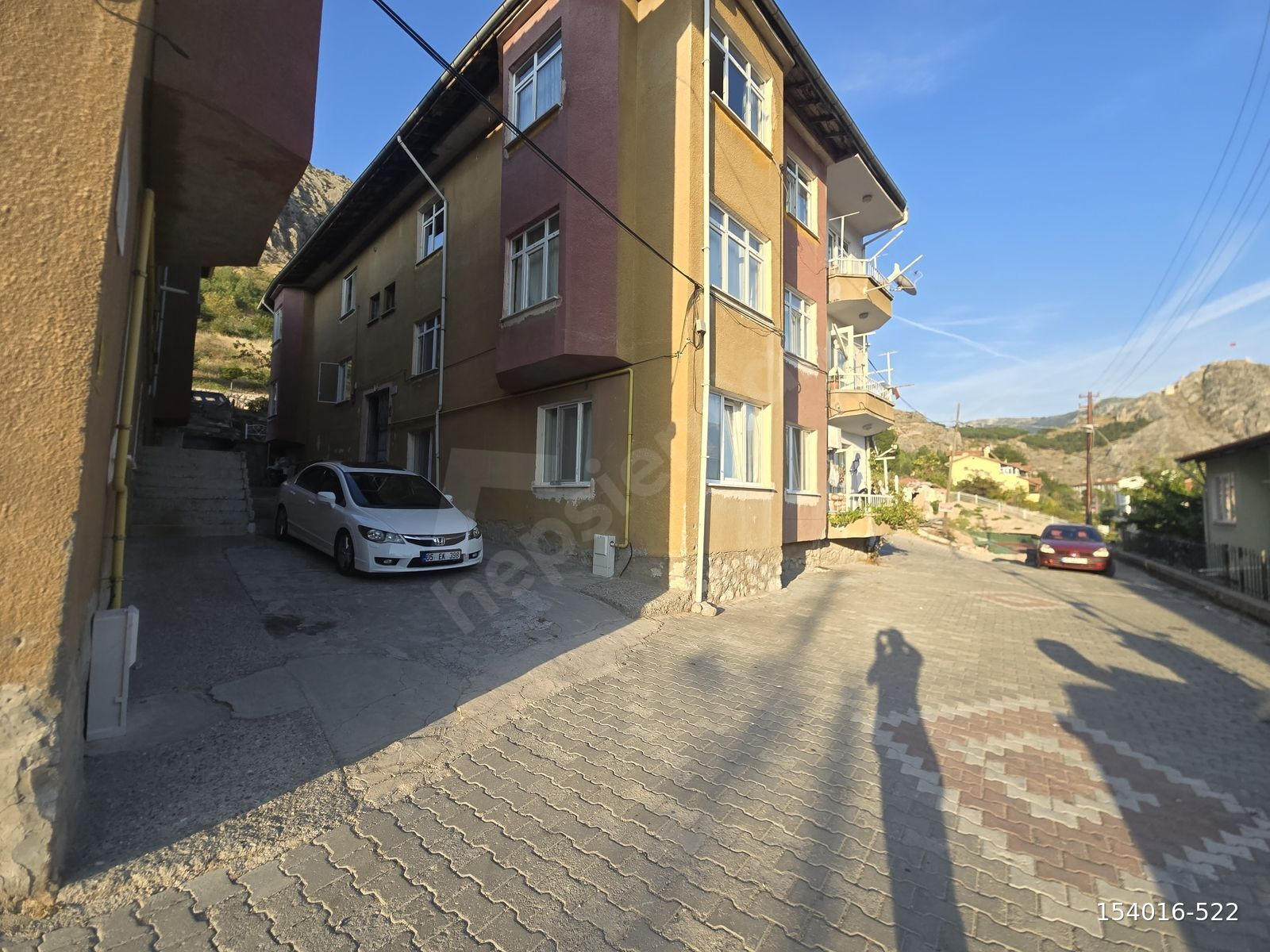 HIZIRPAŞA MAHALLESİNDE HESAPLI KİRALIK 3+1 DAİRE