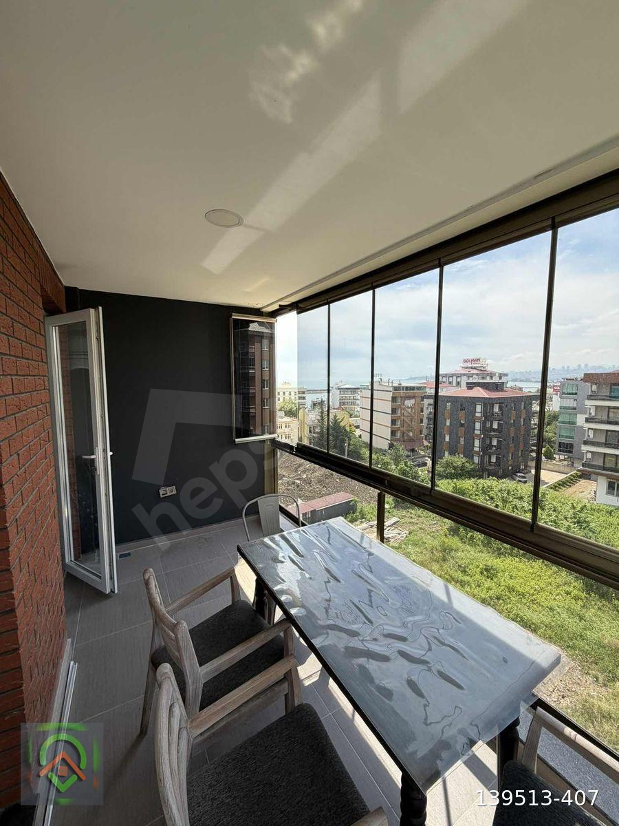KÖRFEZ TRAMVAY DURAĞININ ALTINDA FULL EŞYALI KİRALIK 1+1 DAİRE