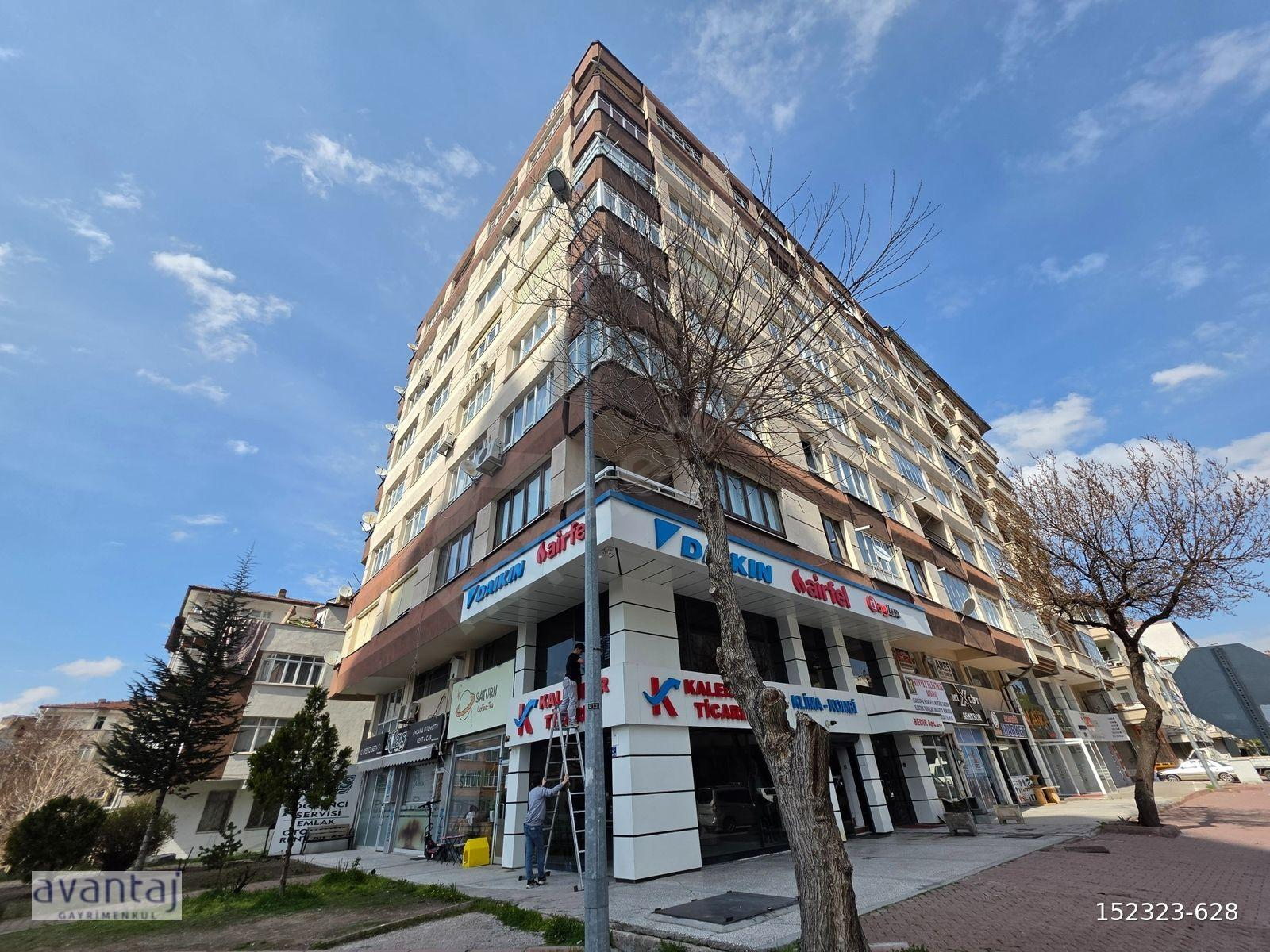 SAHABİYE MAH. AHMET PAŞA CAD.'DE SATILIK 4+1 GENİŞ DAİRE