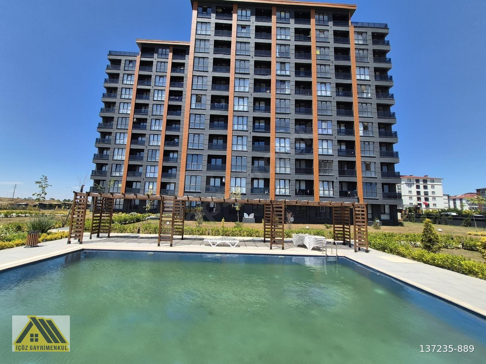 HATİP MAHALLESİNDE 1+1 45 M2 ARA KAT HAVUZLU LÜKS DAİRE