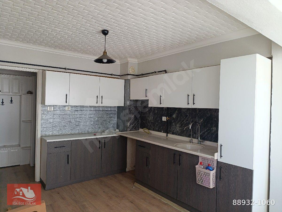 SÖKE/ÇELTİKÇİ'DE 2+1 AYRI MUTFAKLI 115 M2 3 CEPHELİ DOĞALGAZ KOMBİLİ