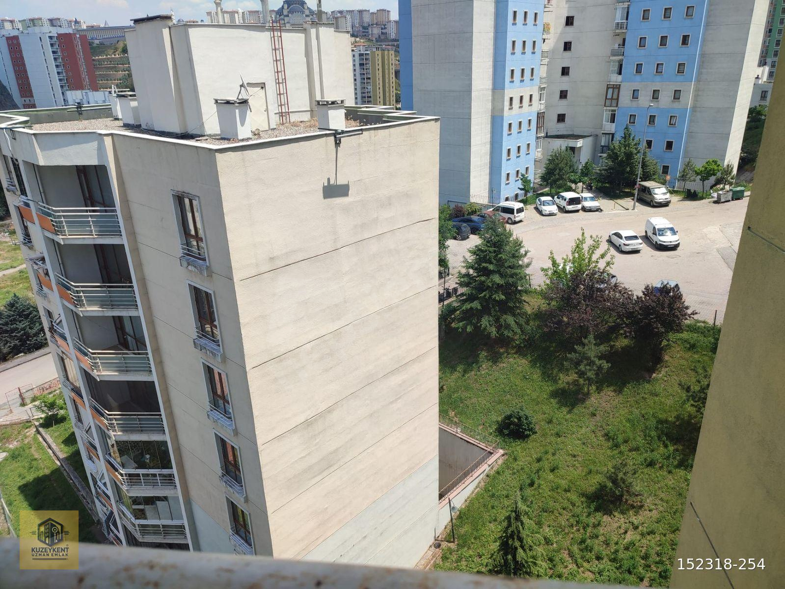 UZMAN'DAN ÇARŞI YAKINI KATTA 3+1