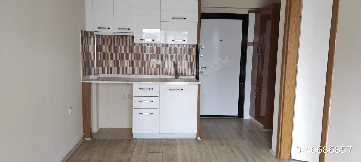 Hemşireden Temiz 1+1 kiralık Doğalgazlı daire