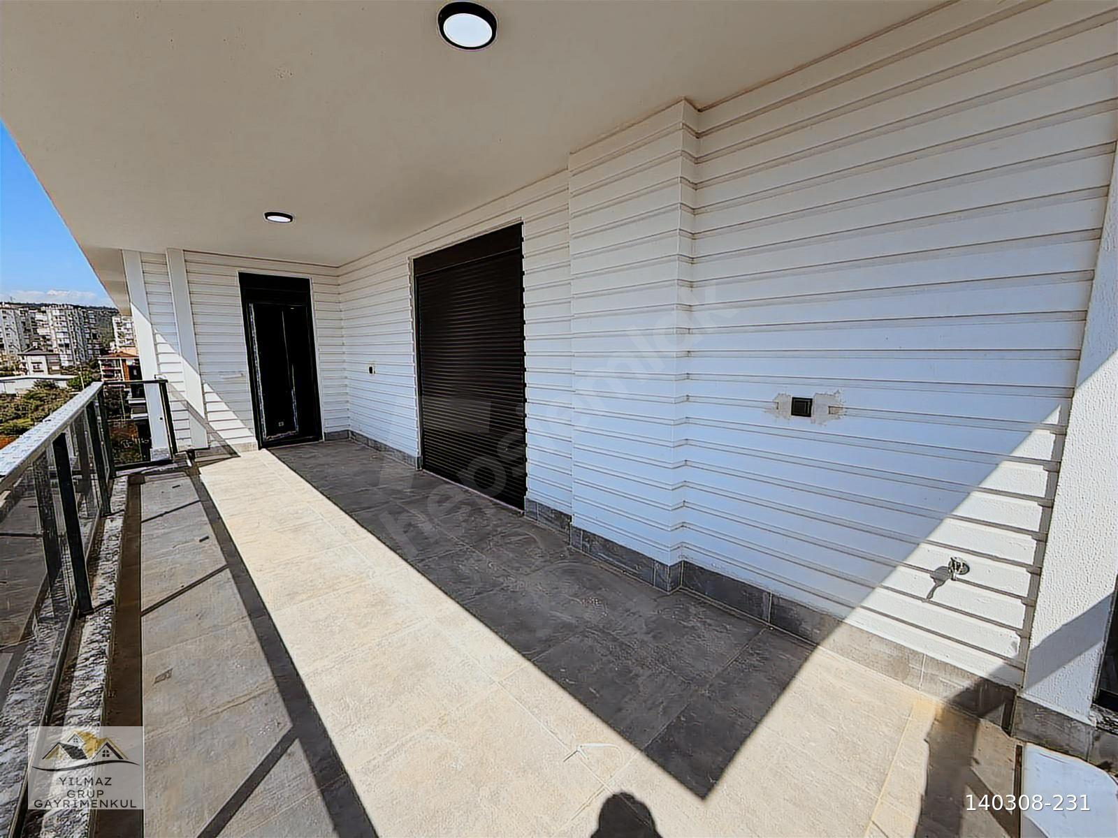 PANAROMİK TERAS ŞEHRİN MERKEZİNDE 3+1 300 M2 NET DÜZ AYAK...