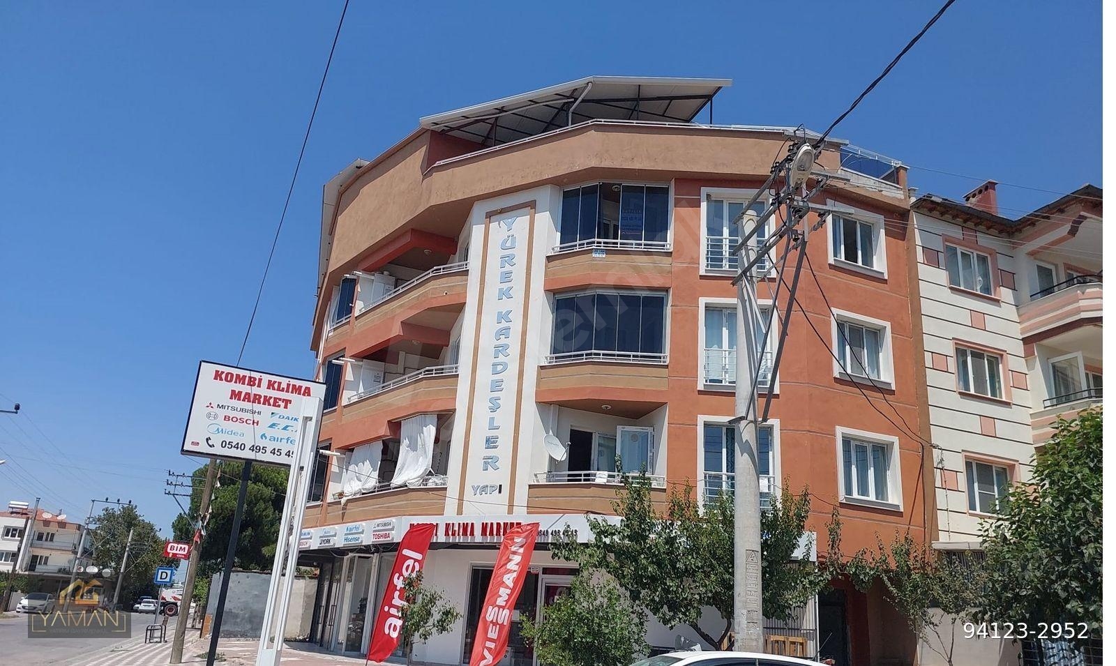 Reşatbeyde Köşe Konumda 170 m² Satılık 3+1 Dubleks.