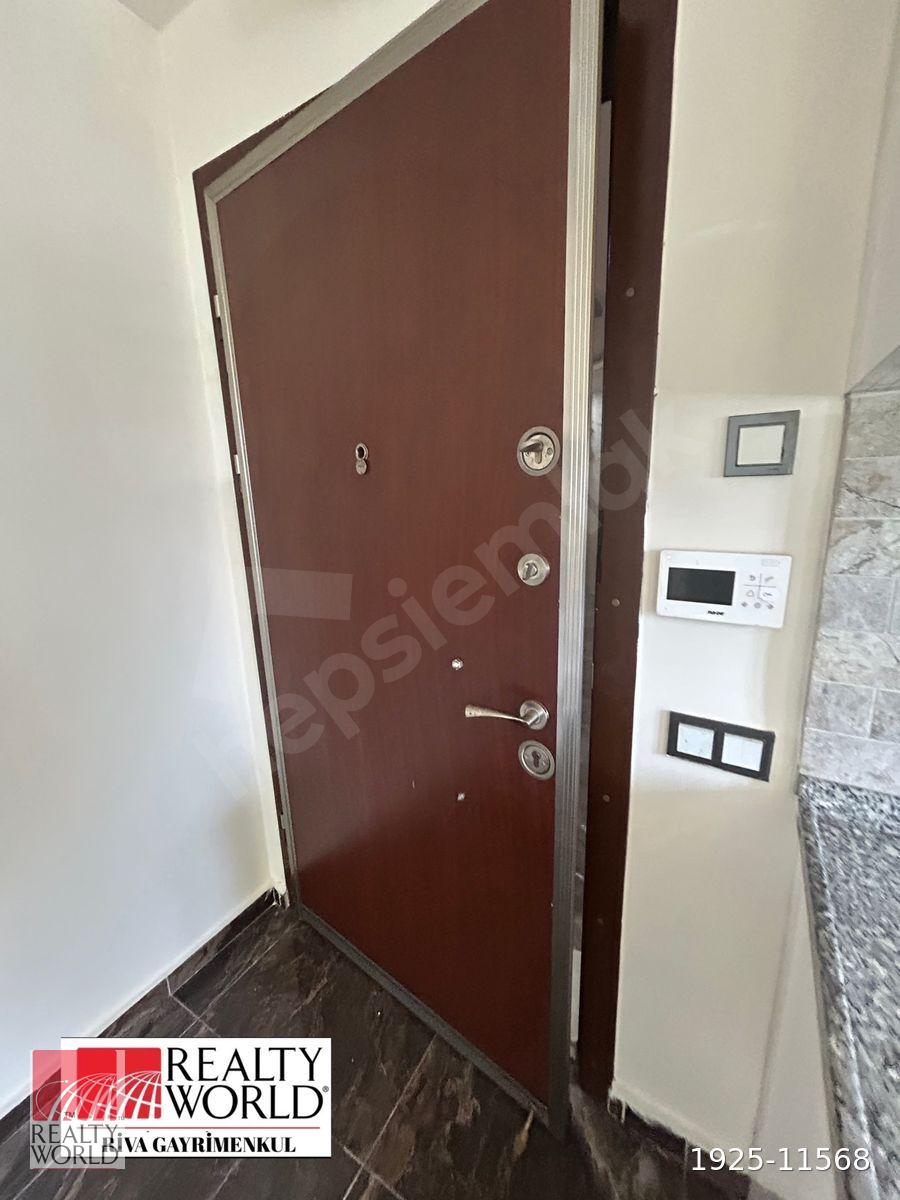 📍 Toros Caddesi’nde Otoparklı Genç Binada Satılık 1+1