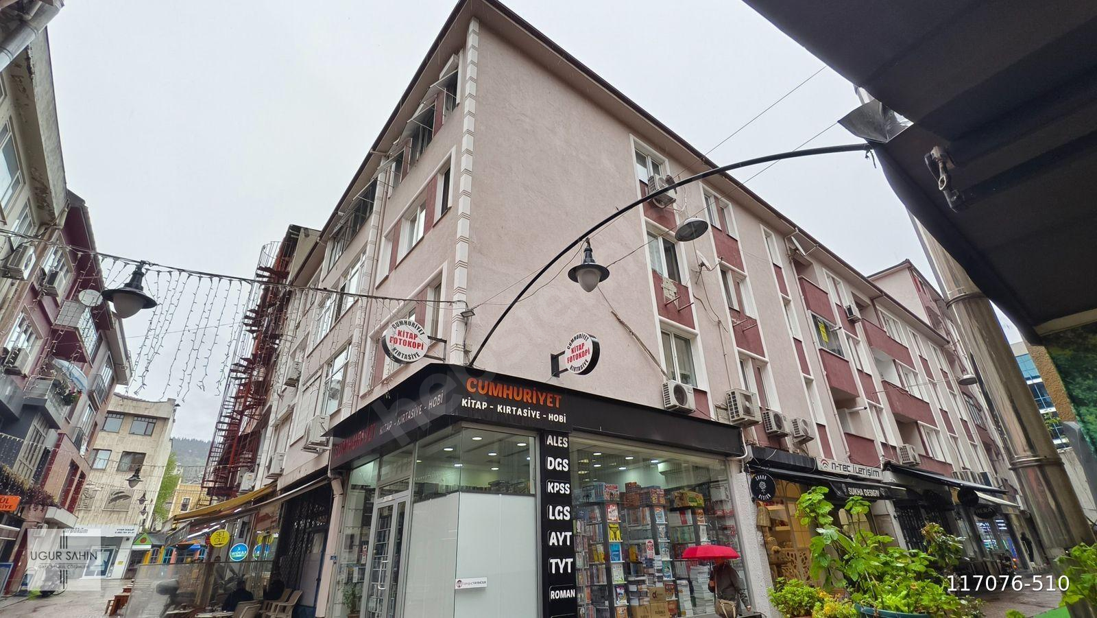 UĞUR ŞAHİN'DEN İZMİT MERKEZDE SATILIK ARAKAT 3+1 14OM² DAİRE