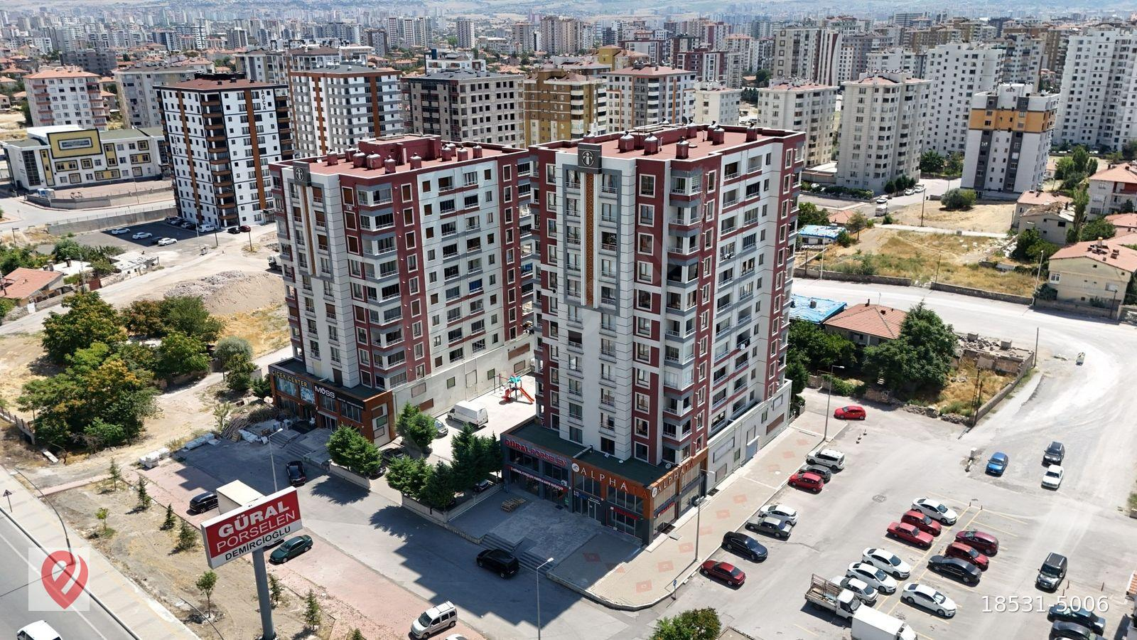 ERCİYES GAYRİMENKUL UĞUREVLERDE KAPALI OTOPARKLI ANA CADDE ÜZERİ