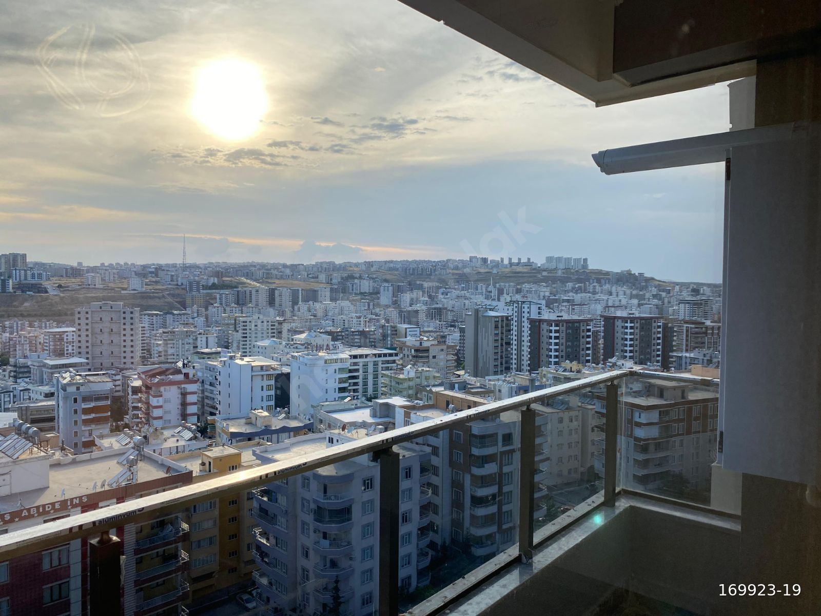 KİRALIK ŞEHİR MANZARALI SIFIR SÜPER DAİRE