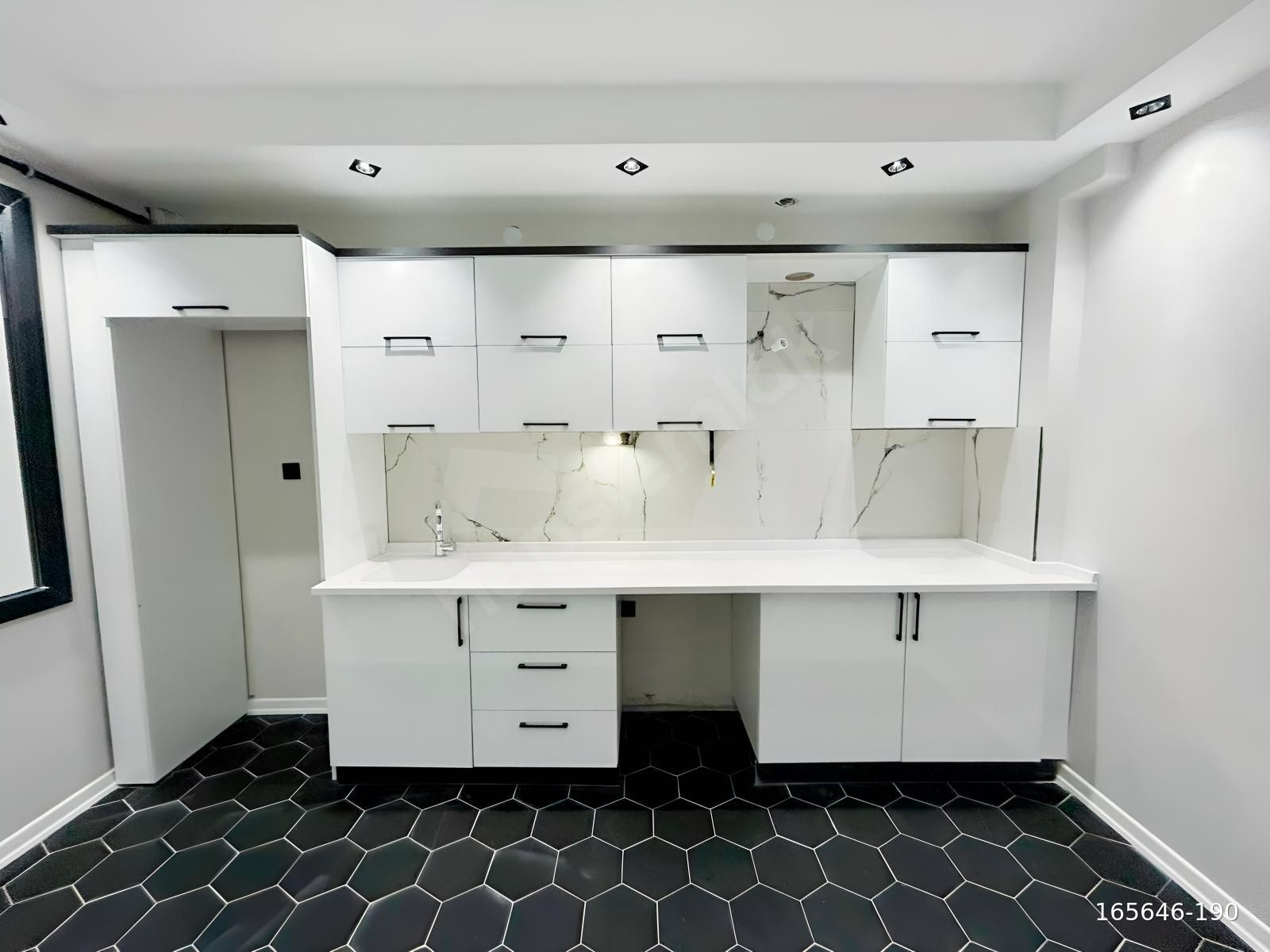 71 EVLER MAH. ŞEHİR HASTANESİ YAKINI SATILIK 2+0 DAİRE