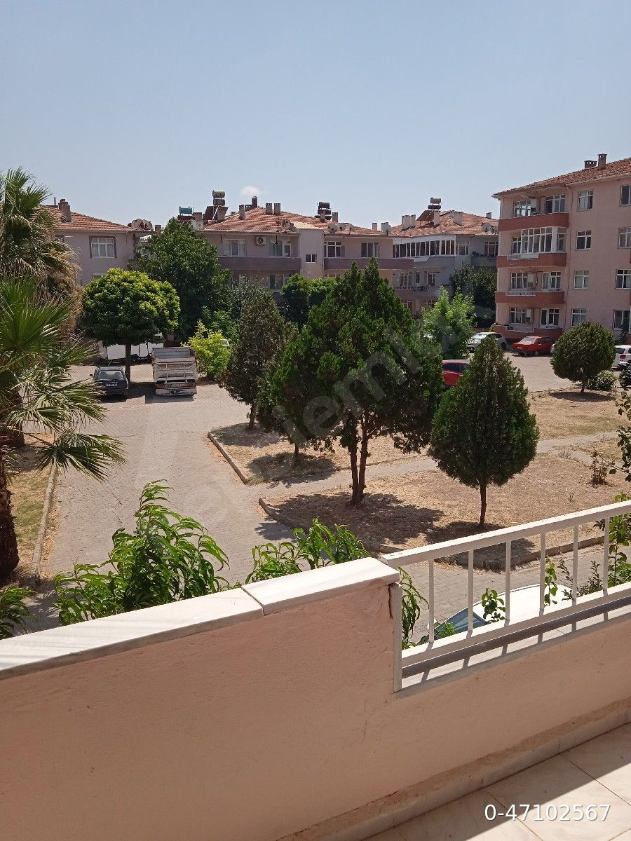 128 evlerde geniş arakat 100 metrekare ev