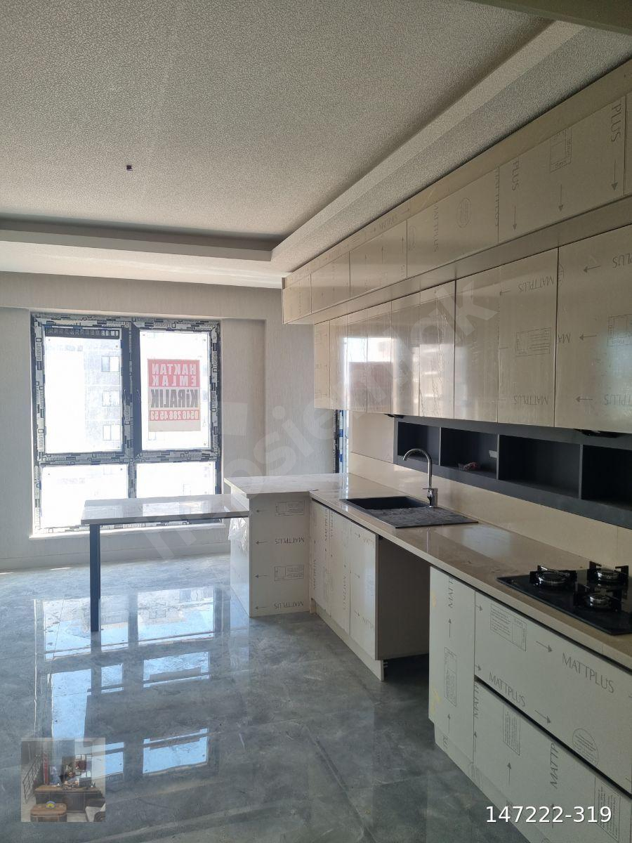 HAKTAN EMLAKTAN LUX FULL YAPILI KIZARTMA ODALI 4+1