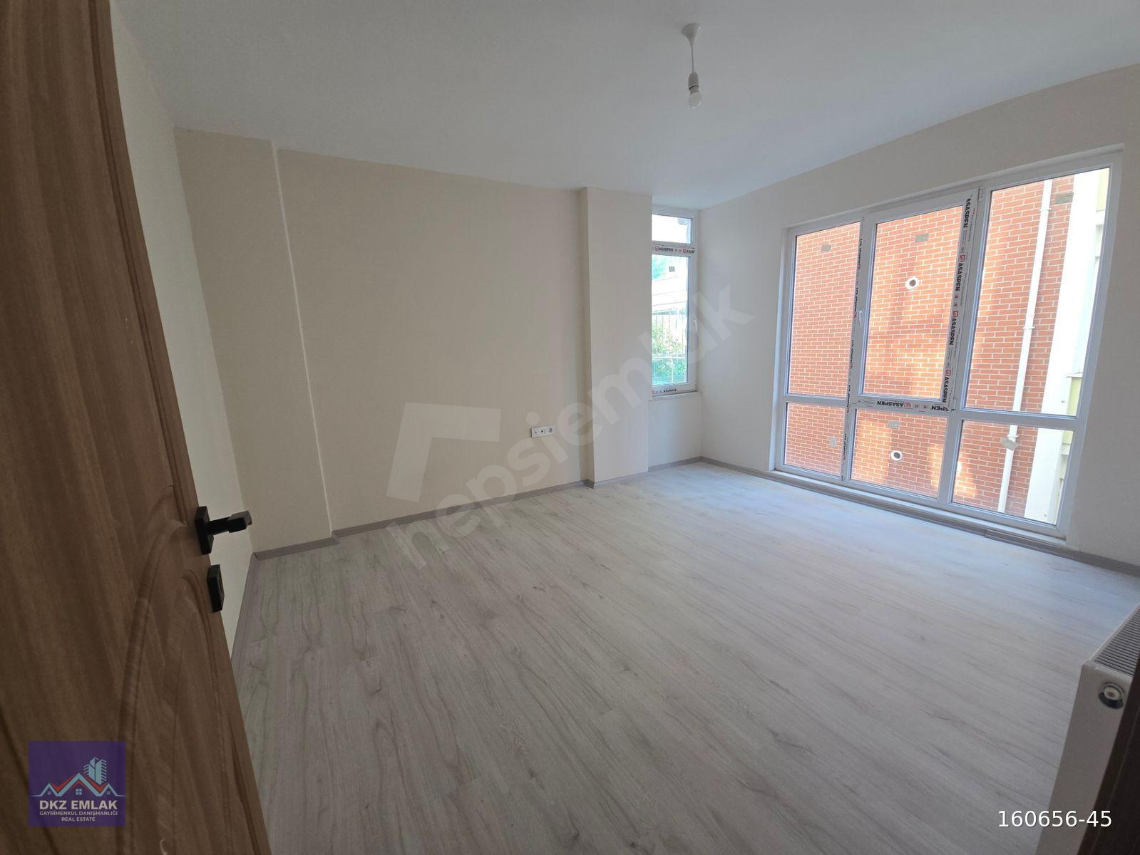 FIRSAT! EKOL BÖLGESİNDE MERKEZİ KONUMDA TEK DAİRE FİYATINA ARA KAT 2 ADET 1+1
