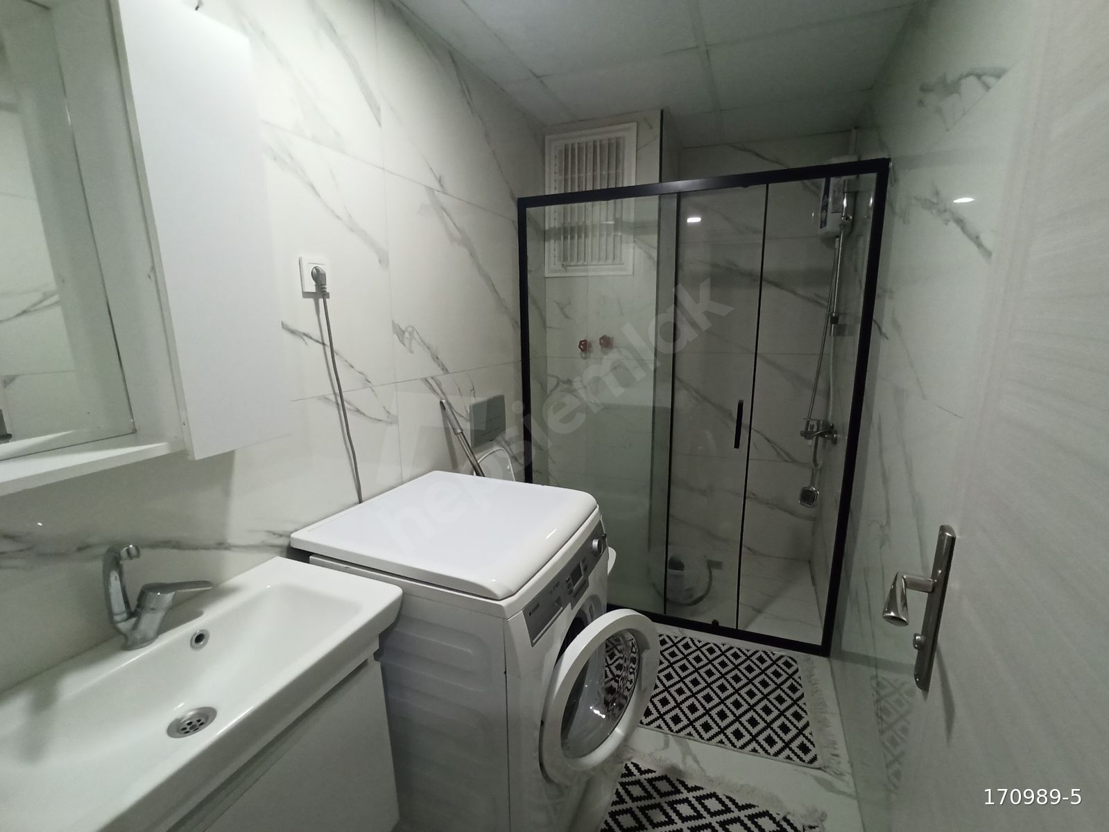 DALAMAN MERKEZ 'DE KİRALIK EŞYALI 1+1 DAİRE