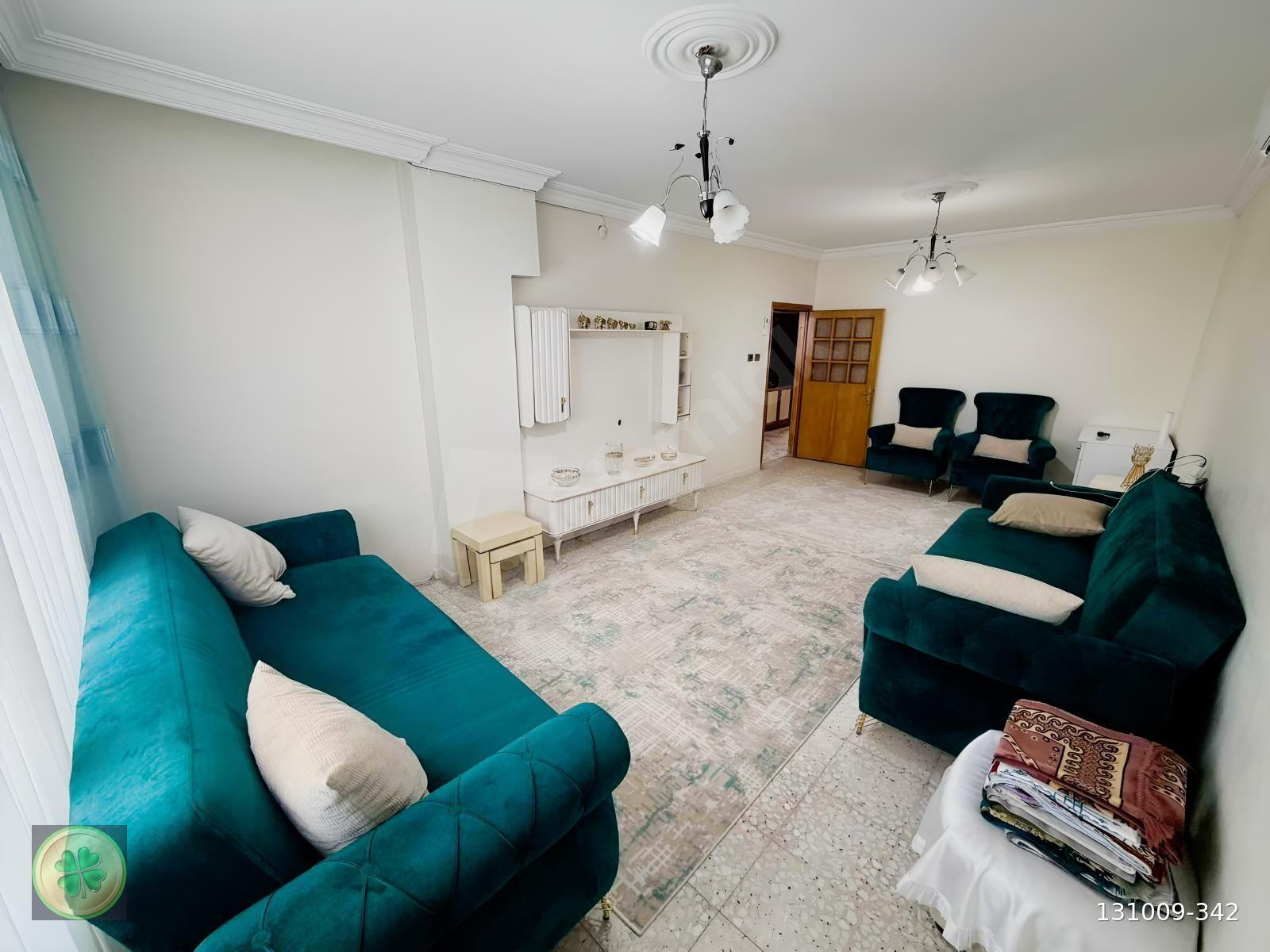 AKDENİZ DE ESKİ OTOGAR KARŞISI SATILIK TEMİZ 3+1 DAİRE