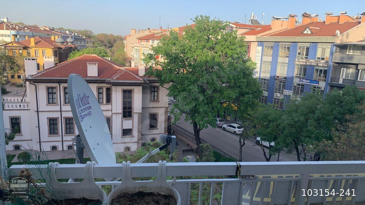 MERAMIN KALBİNDE ÇAĞ SİTESİNDE EŞYALI KİRALIK DAİREMİZ VAR
