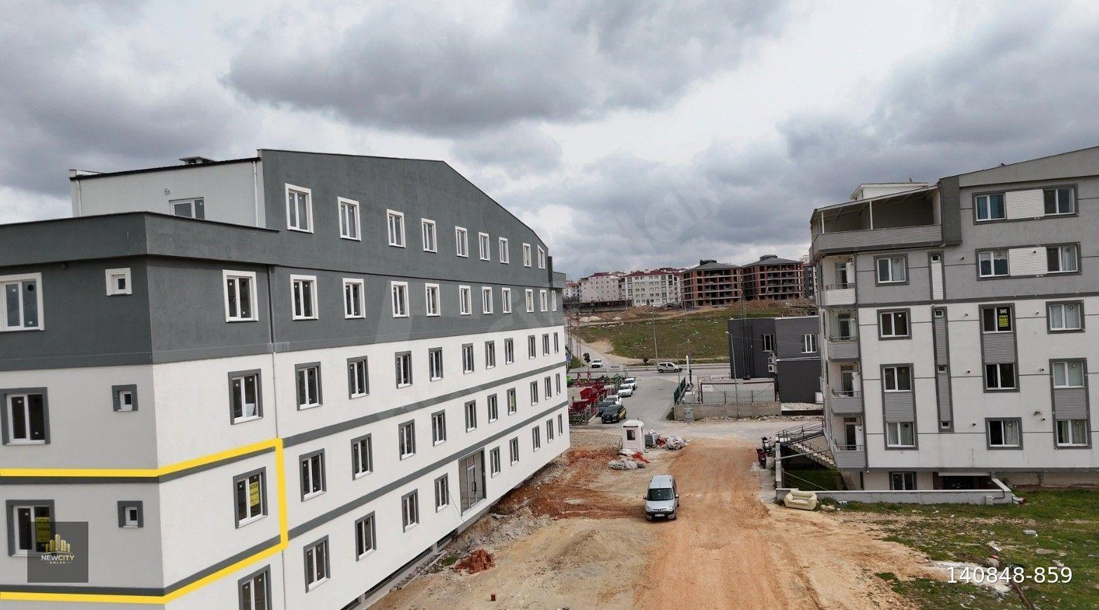 NEWCITY EMLAKTAN ÜNİVERSİTE YOLUNDA SATILIK SIFIR 1+1 DAİRE