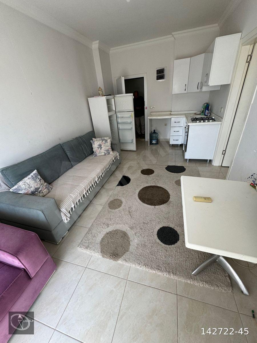 BALKONLU KYK YURT KARŞISINDA